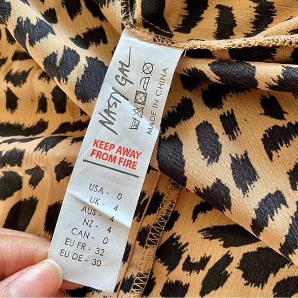 Nasty Gal Tan/Brown and Black Animal Print Short Sleeve Maxi Dress size 0 NWT - Picture 12 of 14